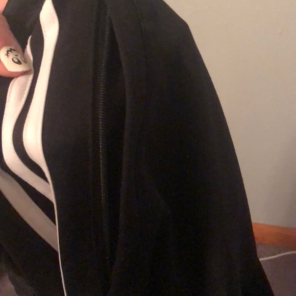 Adidas Pants (women’s) - Picture 4 of 4